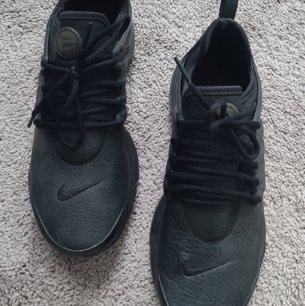 SOLD-Nike Air Presto all black